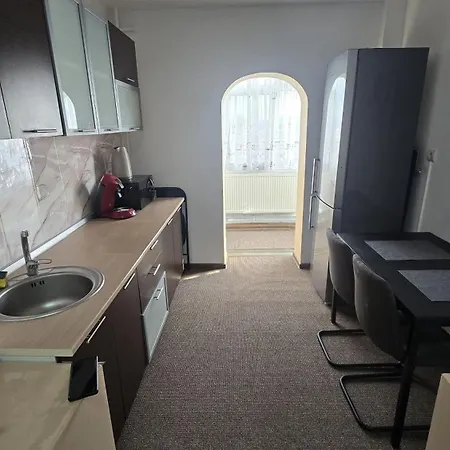 Delymary Parc 1 Mai 克拉奥华